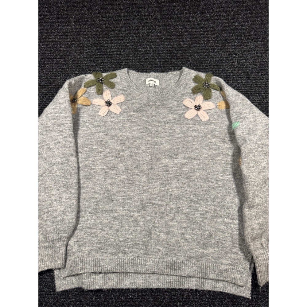 ADORA Womens M Gray 3D Floral Applique Sweater Beaded Flowers Crewneck